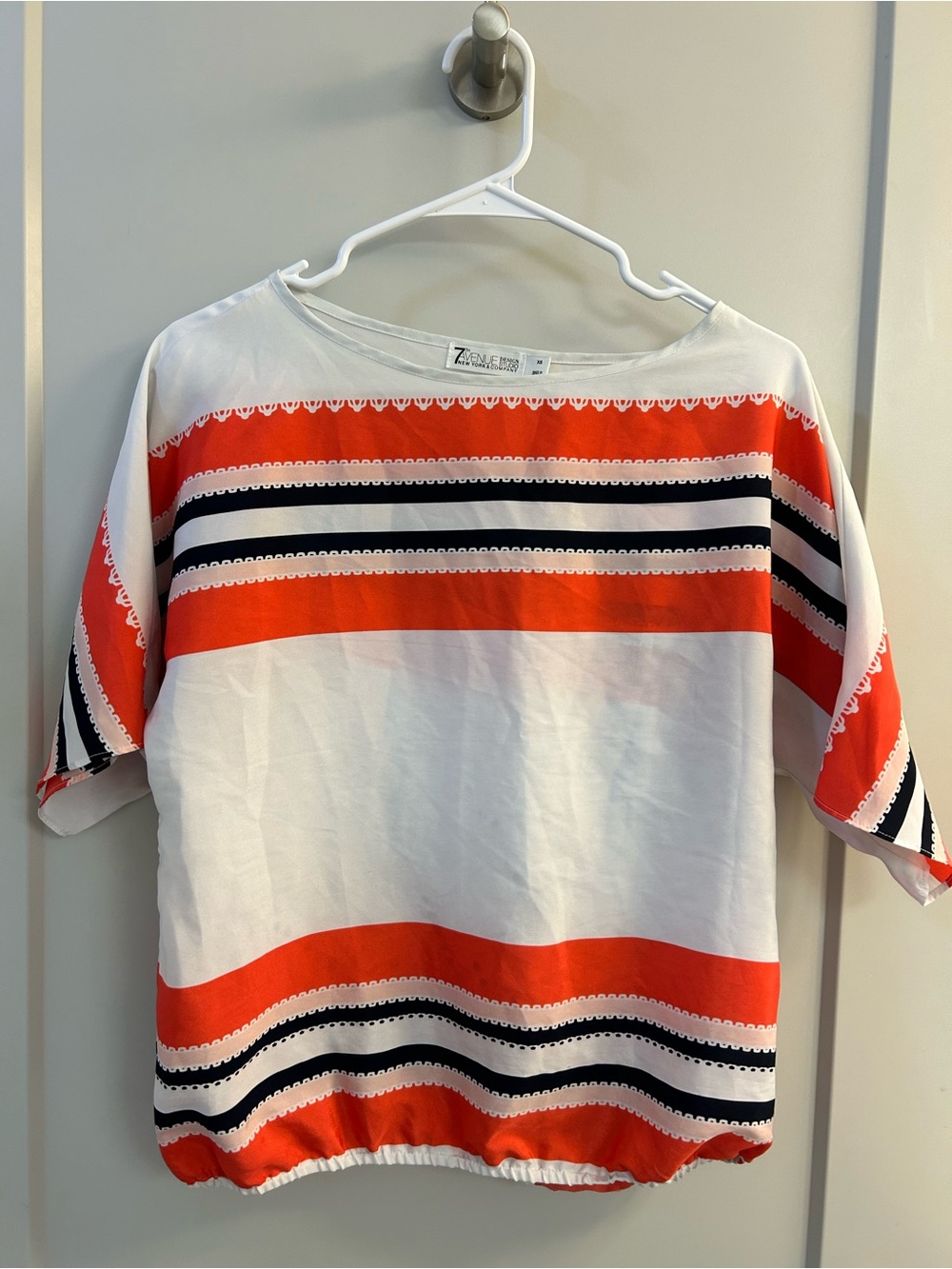 7th Avenue New York & Company Top